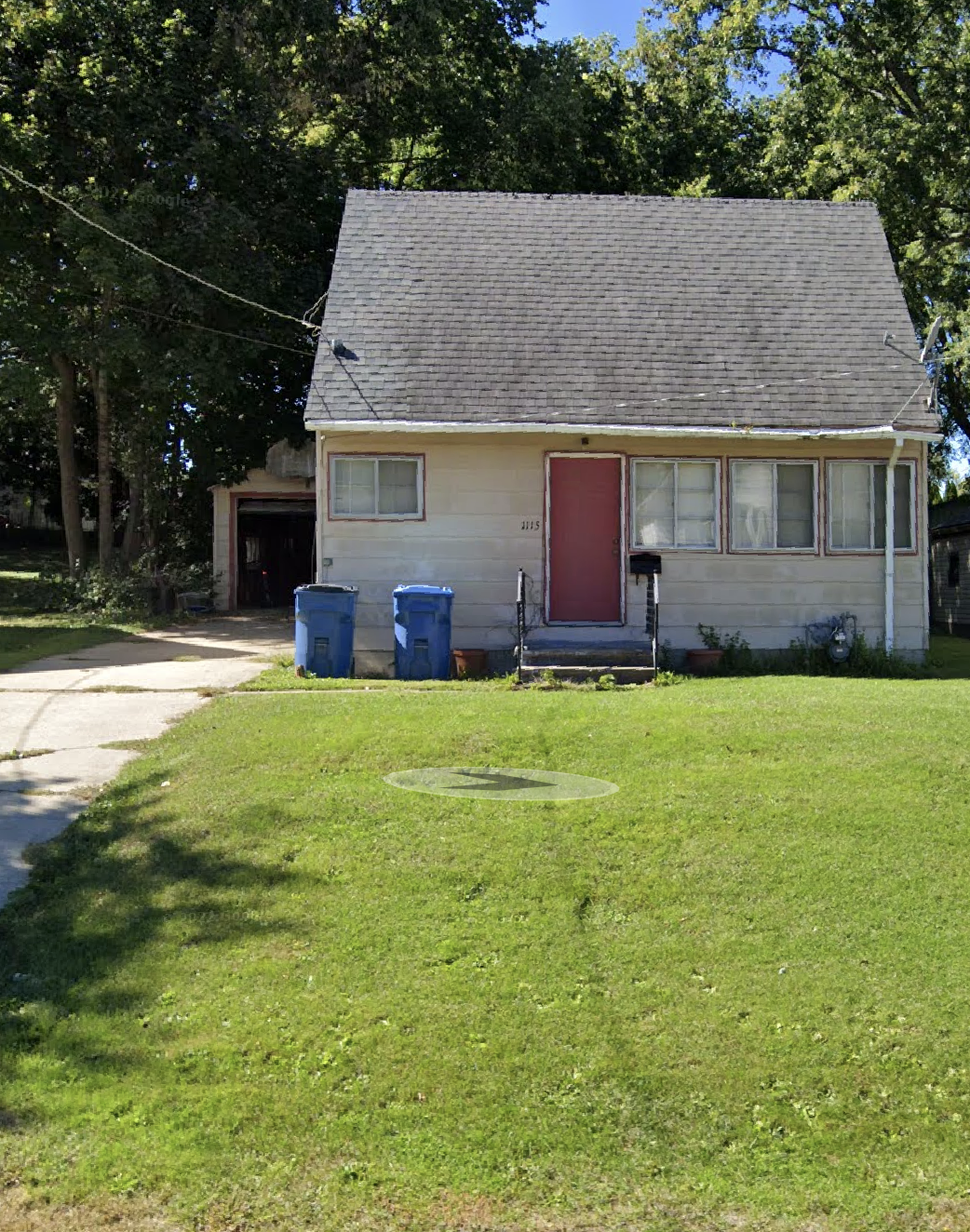 1115 Walnut Ave